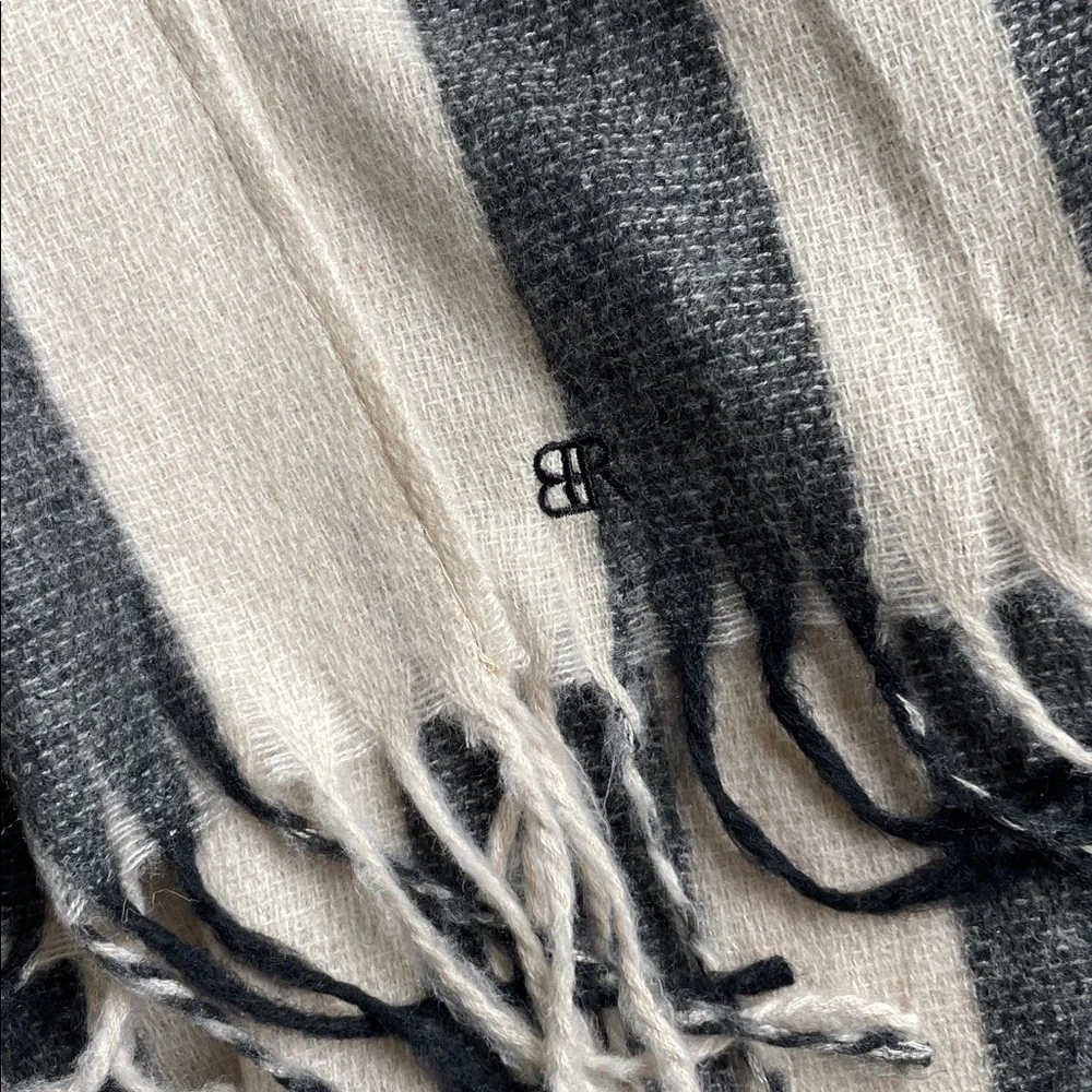 Banana Republic elegant cream